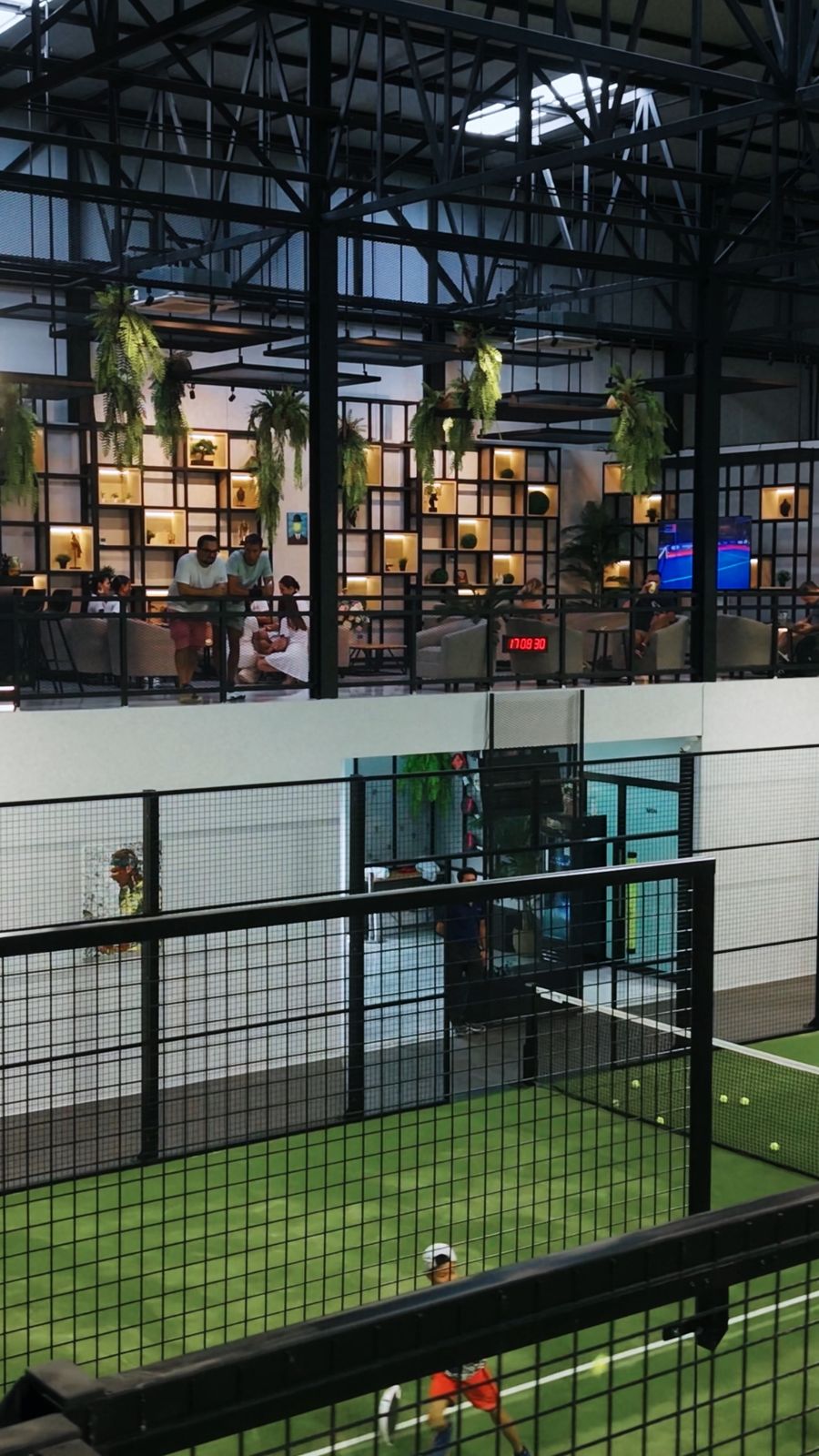 Padel Bay Indoor Club thumbnail 2