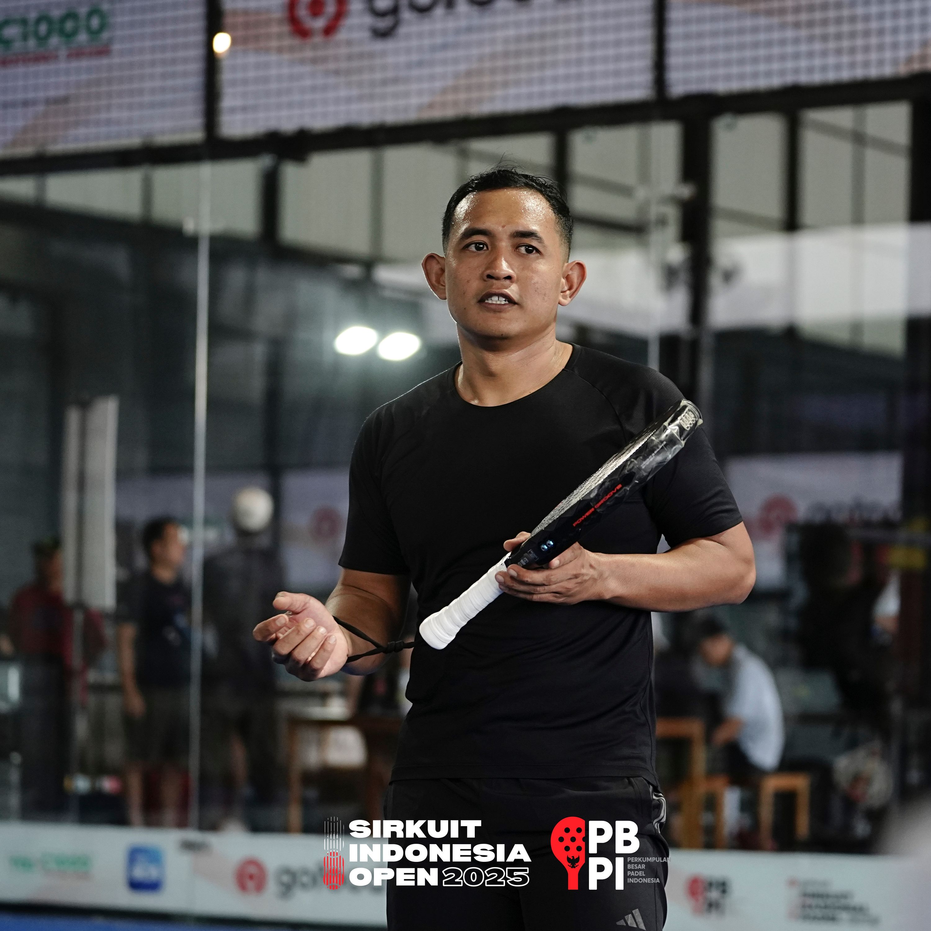 Ari Saputra padel coach