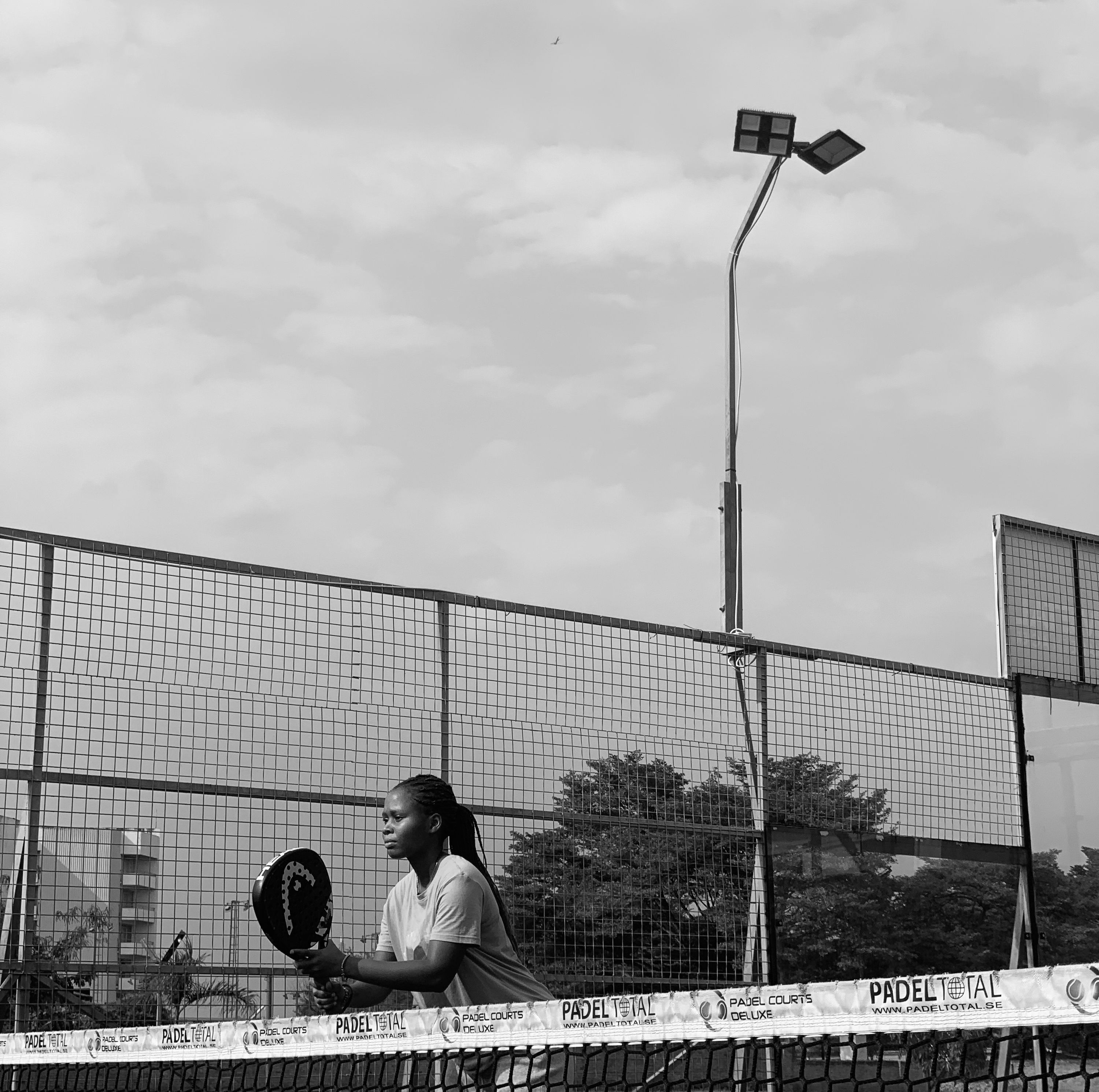 Akeza Zaituni padel coach